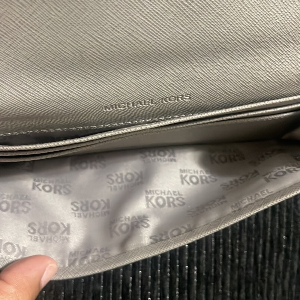 Michael Kors Wallet - Picture 5 of 7